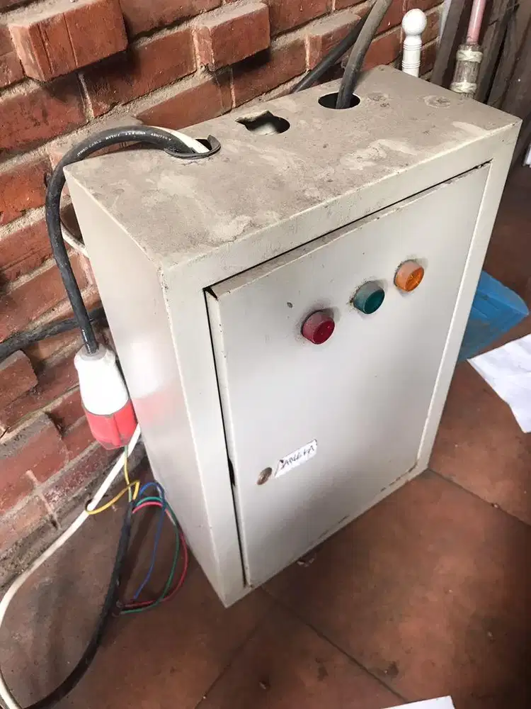 Mesin pembagi listrik