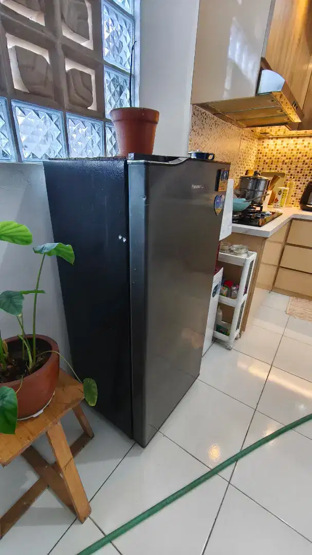 Kulkas panasonic 1 pintu bagus normal jual bosen