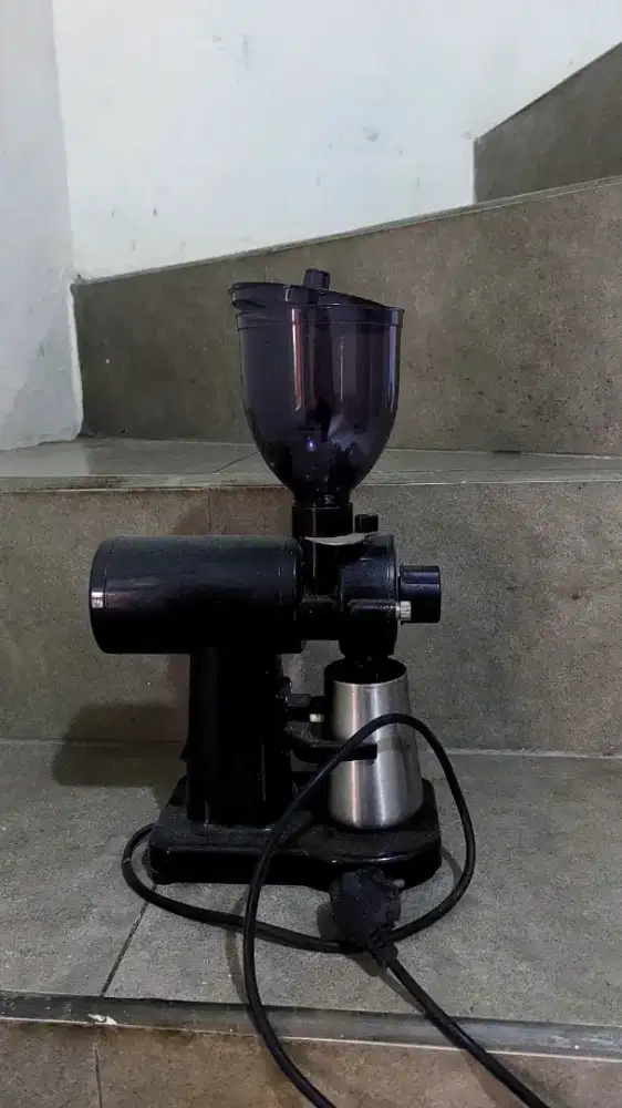 Penggiling kopi merek KUIS