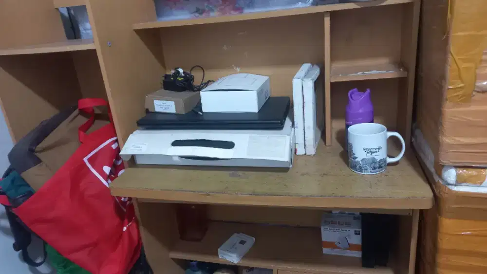 Meja Belajar Anak atau Remaja