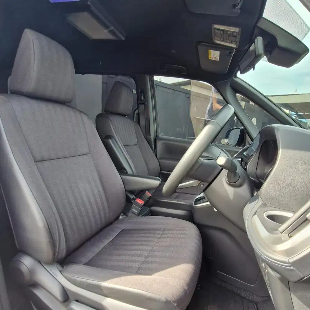 Lowongan untuk sekertaris / asisten khusus perempuan