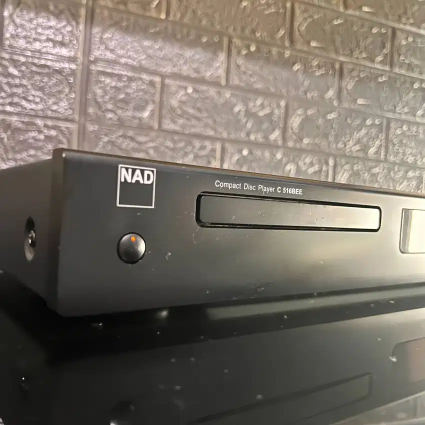 NAD C 516BEE CD PLAYER audio cd player disc pemutar musik portable
