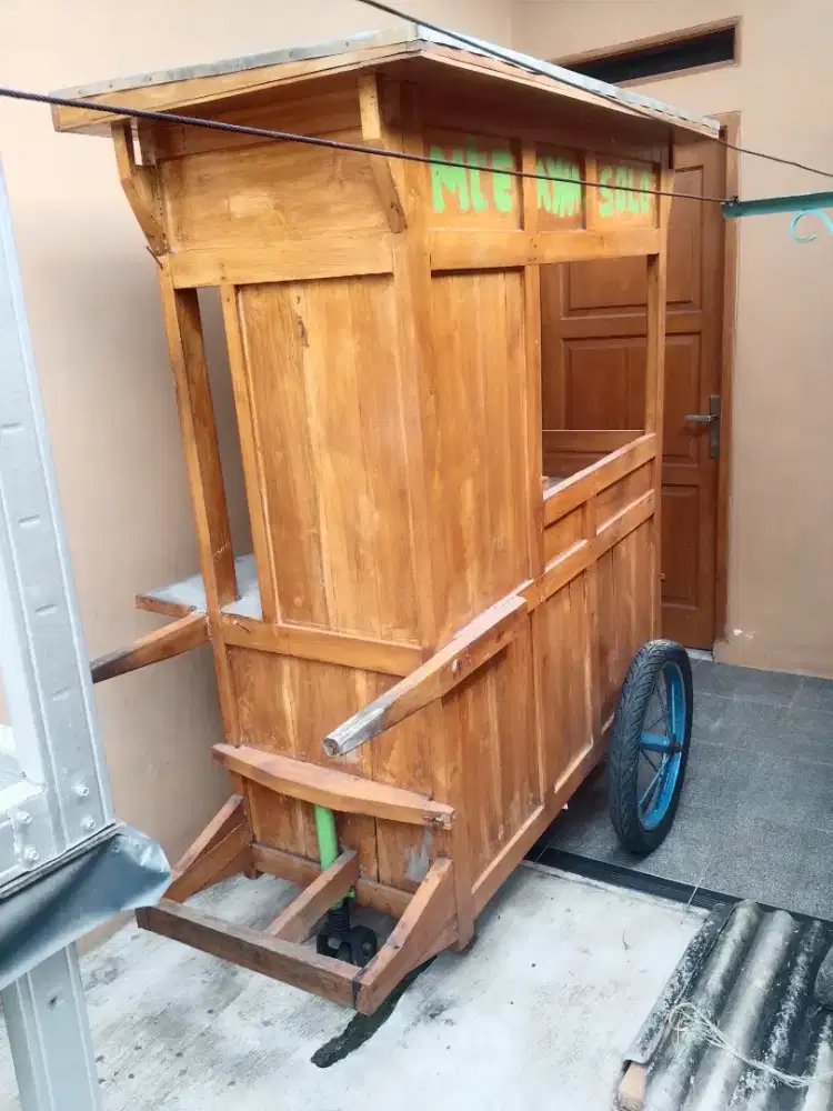 Gerobak Mie Ayam kayu Jati Dan Perlengkapan Dagang