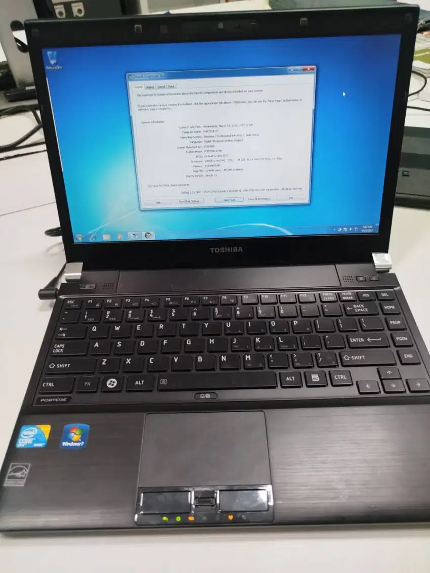 Jual Laptop Toshiba Portage R700 Core i7-M620 Ram 8Gb/128Gb