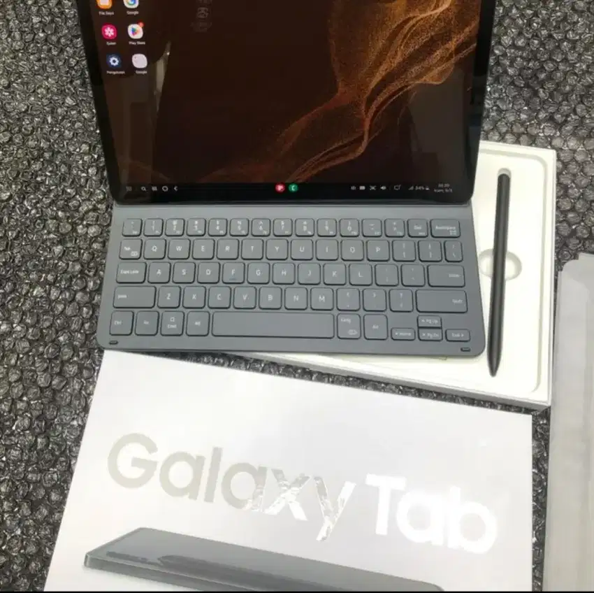 Samsung Tab S8 Plus Wifi 8/128 + Keyboard full set BAGUS