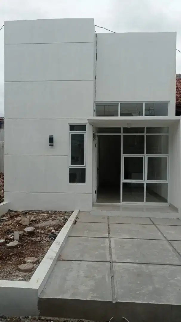 Rumah di Cisaranten Arcamanik inden murah
Dekat dengan jalan utama