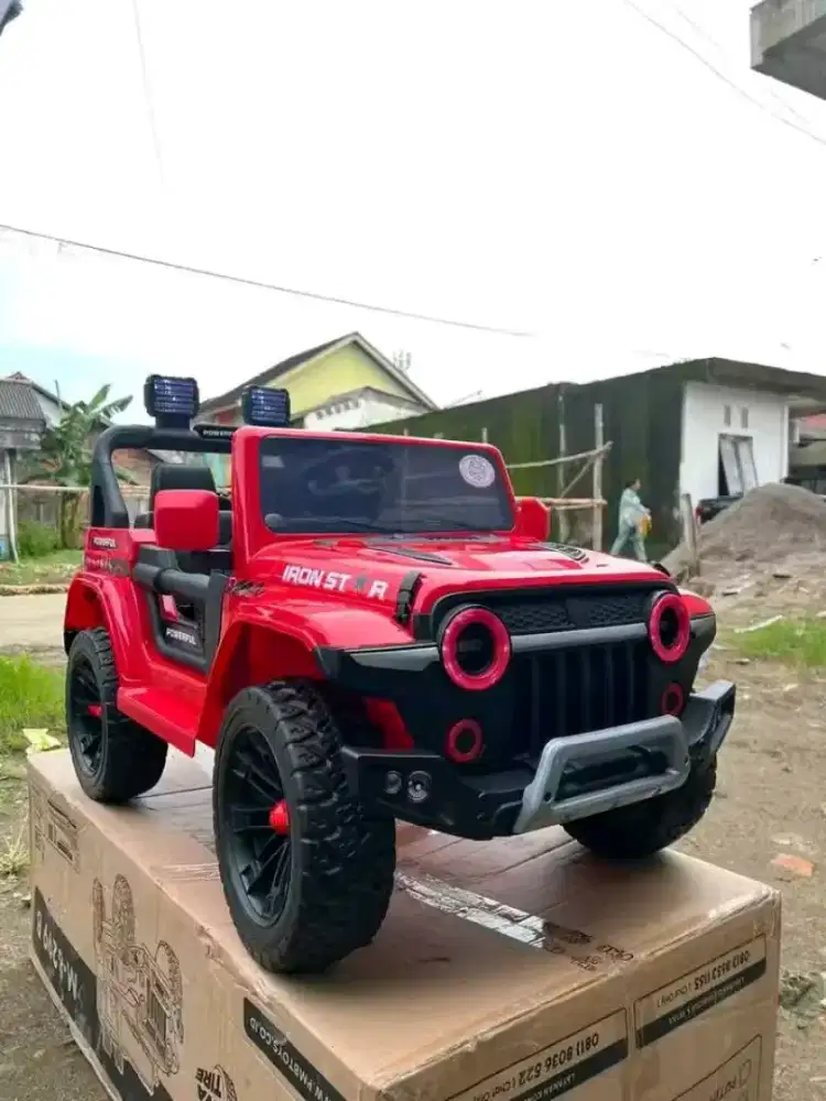 Promo Mobil Aki Jeep Iron Star sudah Ban karet, batrei 12v,bergaransi