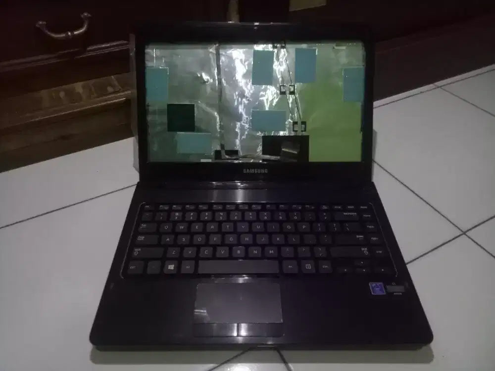 Casing Laptop Samsung NP355E4X