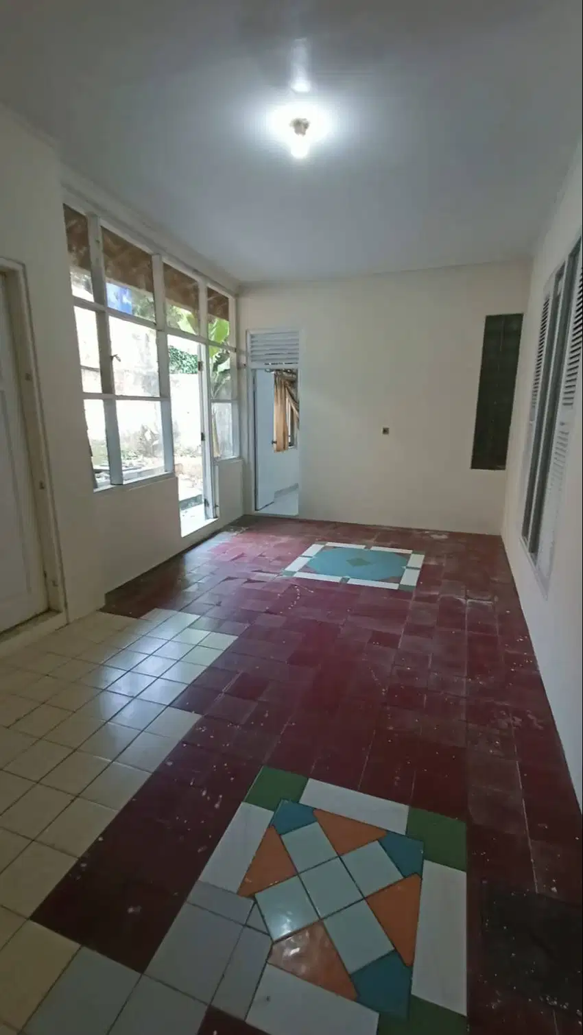 Jual Rumah second Tanah Luas kawasan BSD Ciater Tangerang selatan