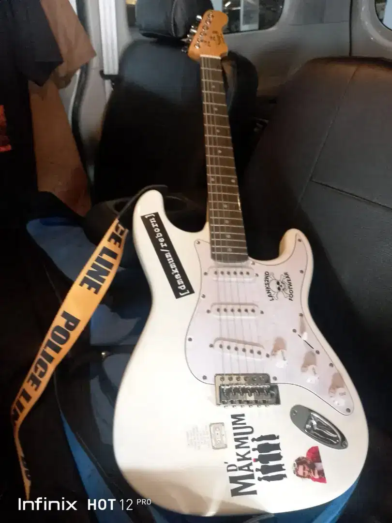Gitar Listrik Merk Stringe R Second Baru Bogor