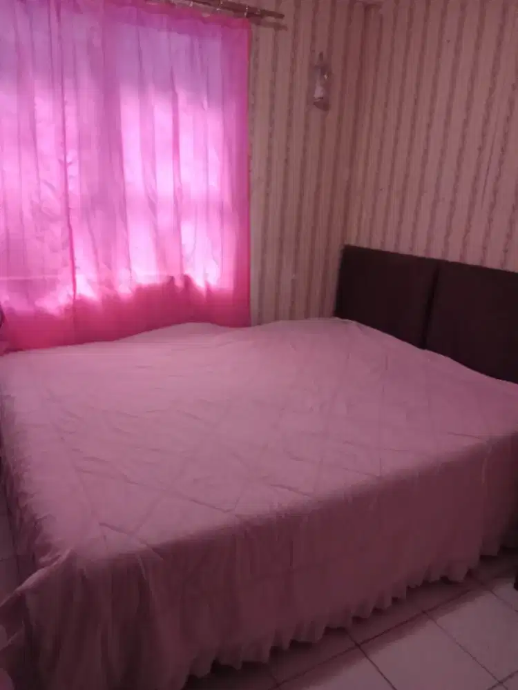 Jual  springbad 160×200. Hg 1.5 jt . Nego.