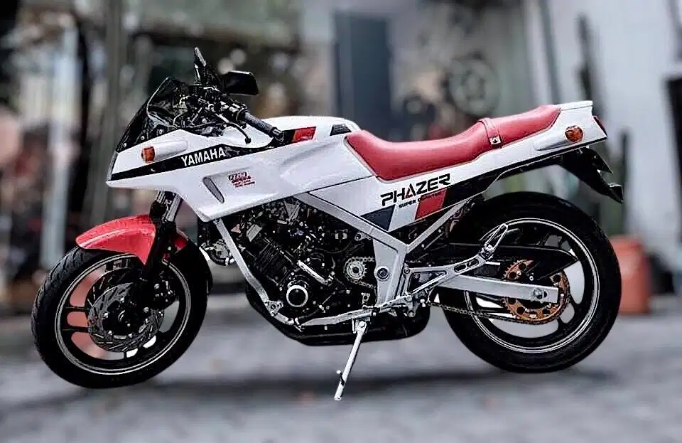 Yamaha FZ250 (phazer)