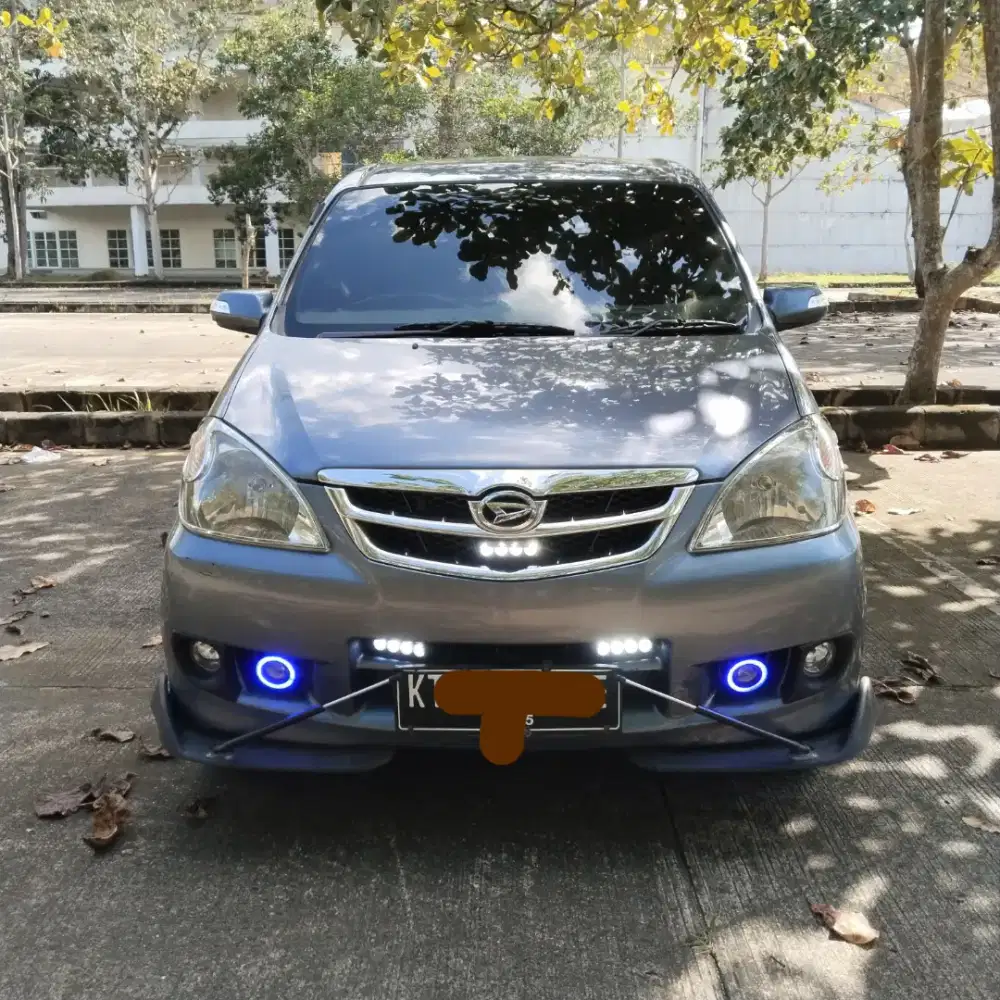 DiJual Xenia Li Deluxe 1000cc