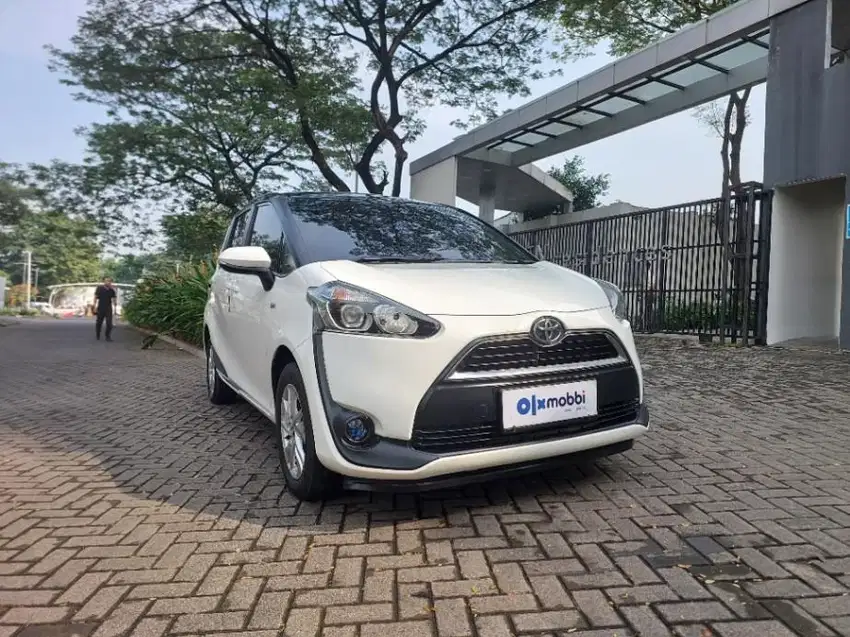 TDP 5jt Toyota Sienta Putih 1.5 G -MT 2017 EOZ