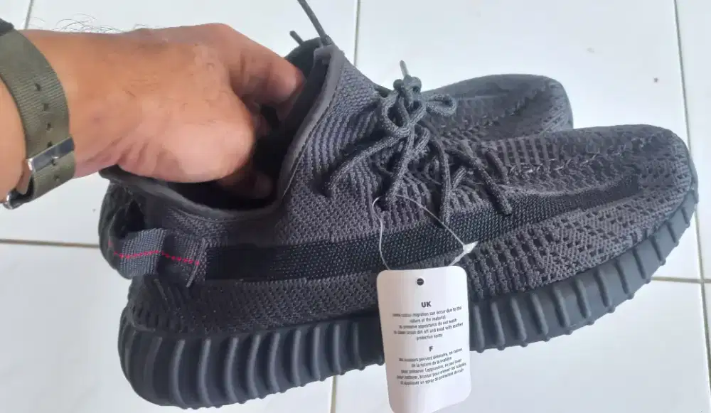 Adidas yeezy sepatu full black mewah sepatu casual sepatu running
