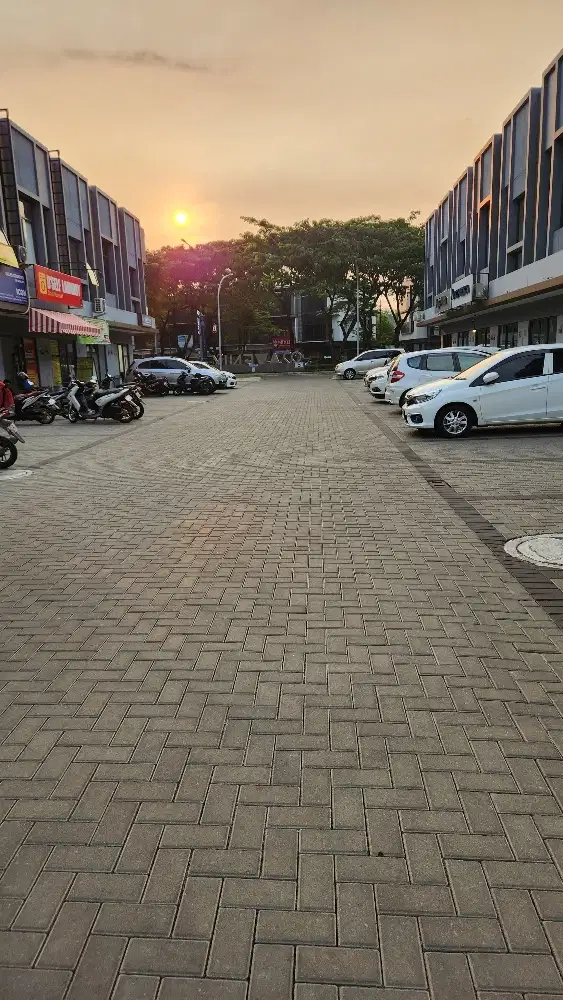 Ruko Avenix92 merupakan Ruko 2 lantai dekat Universitas Atmajaja