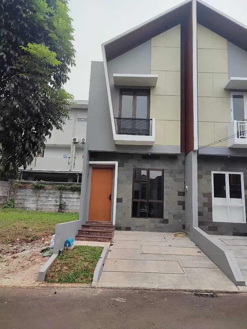 Rumah baru 2 lantai di kencanaloka Extension BSD City