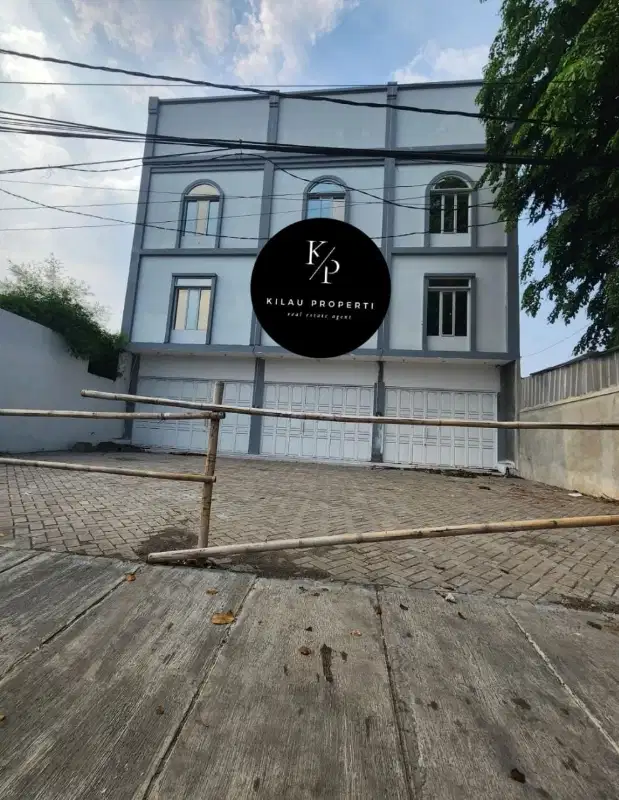 Dijual Cepat Ruko lokasi strategis  di  Pasar Rebo Jakarta Timur