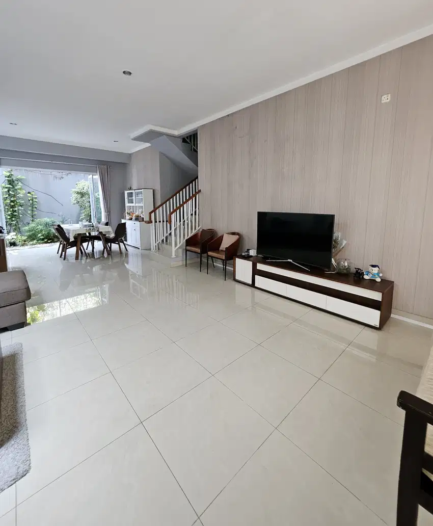 Rumah Semi Furnished Siap Huni Strategis di Bintaro Sektor 7. 14621