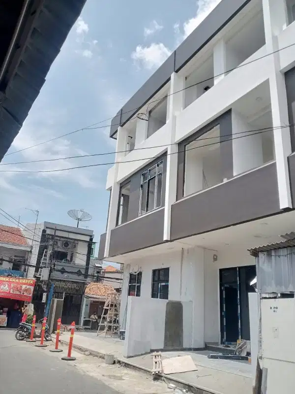Di jual Cepat Rumah 4 lantai kemayoran Jakarta pusat