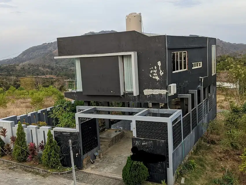 Jual Rumah Konsep Villa Mewah Bukit Podang Kediri