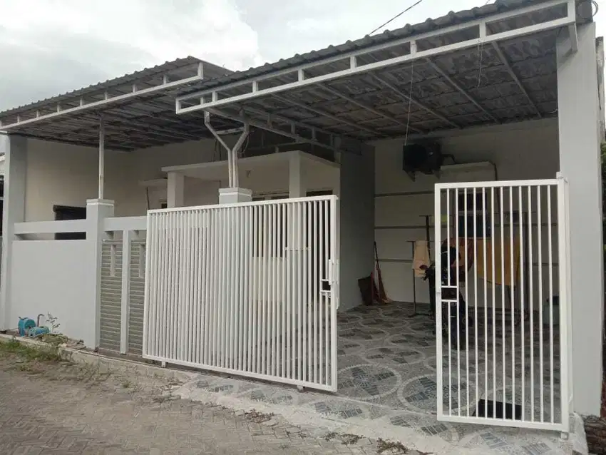 Rumah 1,5 Lantai Di River View Sidoarjo