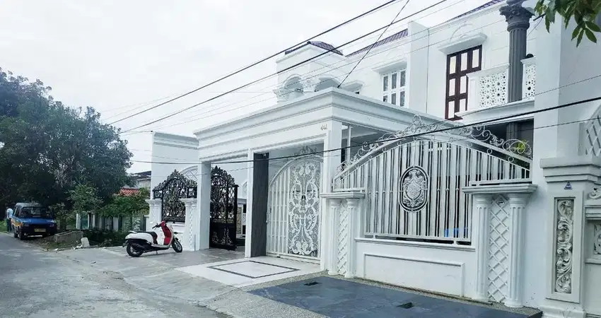 Tinggal Bawa Koper Rumah Full Furnished di Medan Baru 7x27m2 4kt 4km