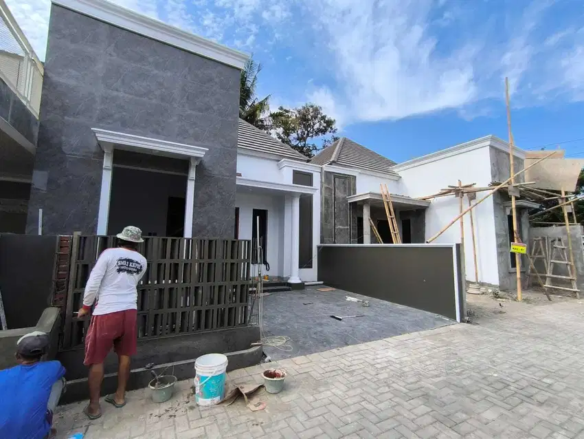 Rumah Modern Minimalis Proses Finishing Dekat RSA UGM Jogja