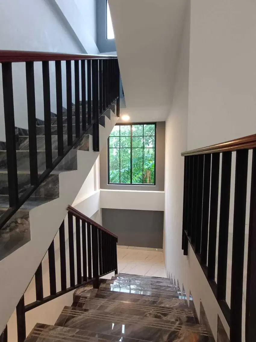 2 UNIT RUKO JUAL TERPISAH JL JELAMBAR JAKARTA BARAT SUDAH SHM