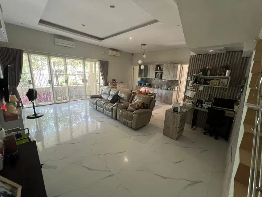 BU POLL, Rumah Sutorejo 2 Lantai MINIMALIS MODERN HOOK