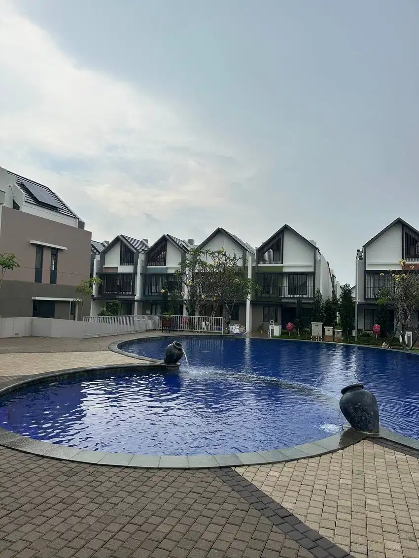 Rumah 4 kamar tidur rapih siap masuk