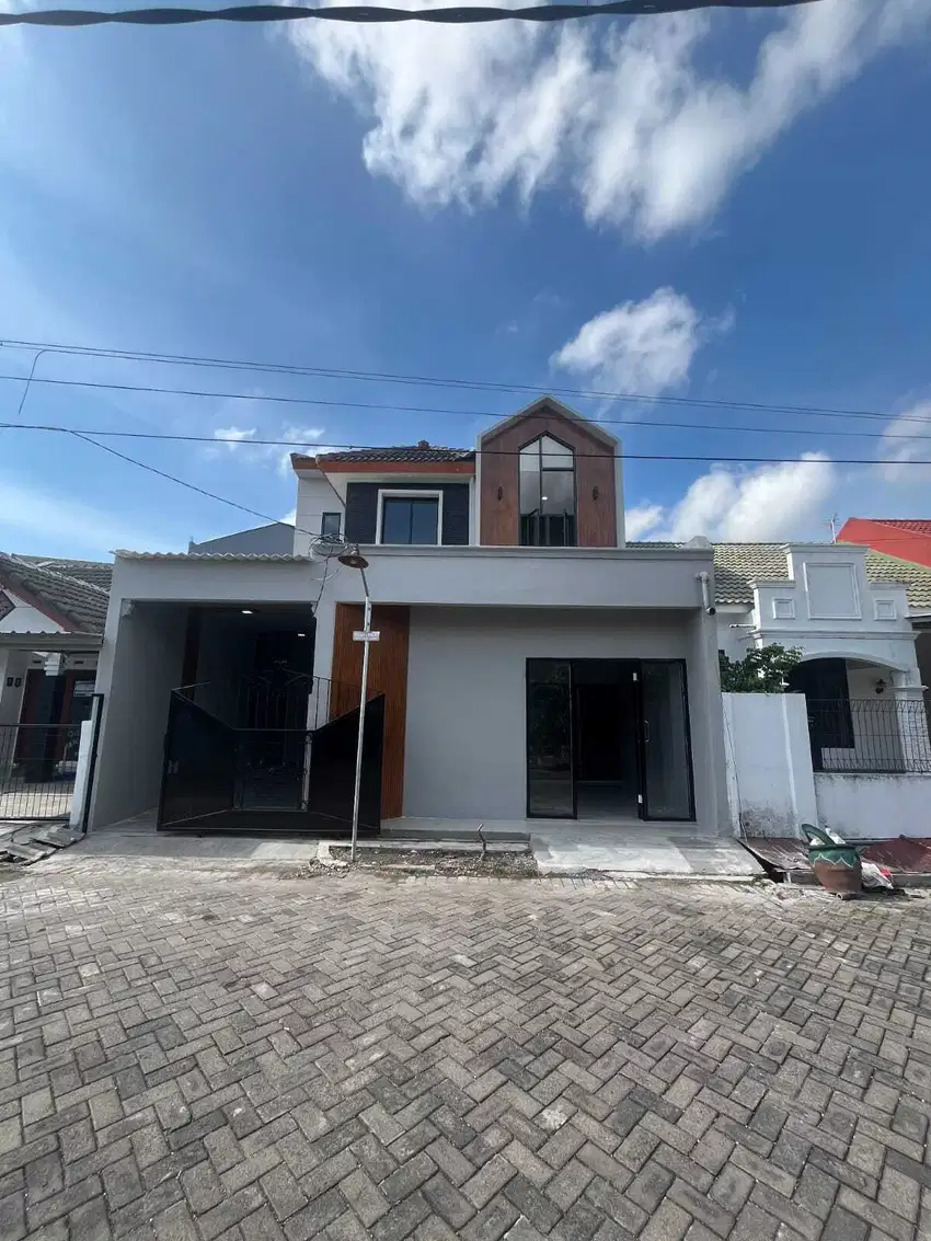 Rumah Mewah 2 lantai siap huni di tengah kota Sidoarjo (BCF)