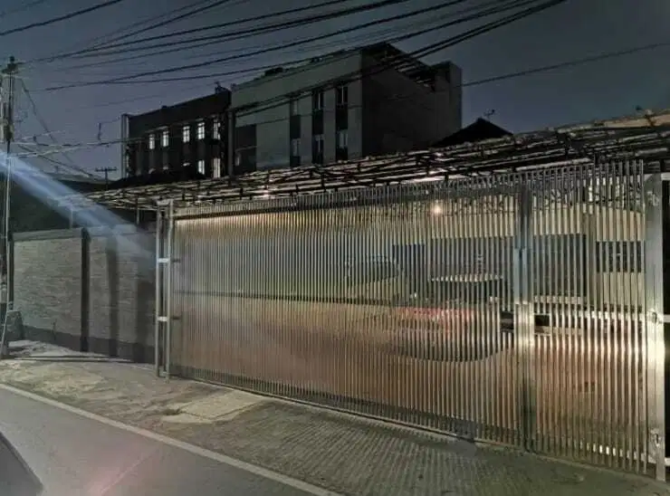 Rumah Sangat strategis Cideng Barat Jakpus Jual Harga Tanah saja 350m2