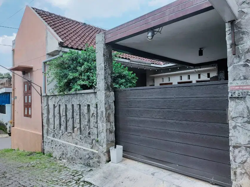 RUMAH AREA SUHAT BUNGA BUNGA KOTA MALANG