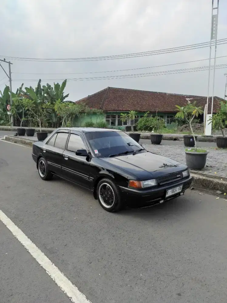 Mazda Interplay 323 1990