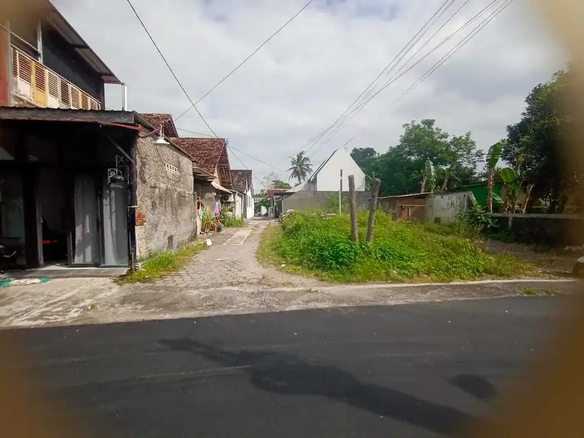 Tanah bagus istimewa dekat jalan utama cebongan