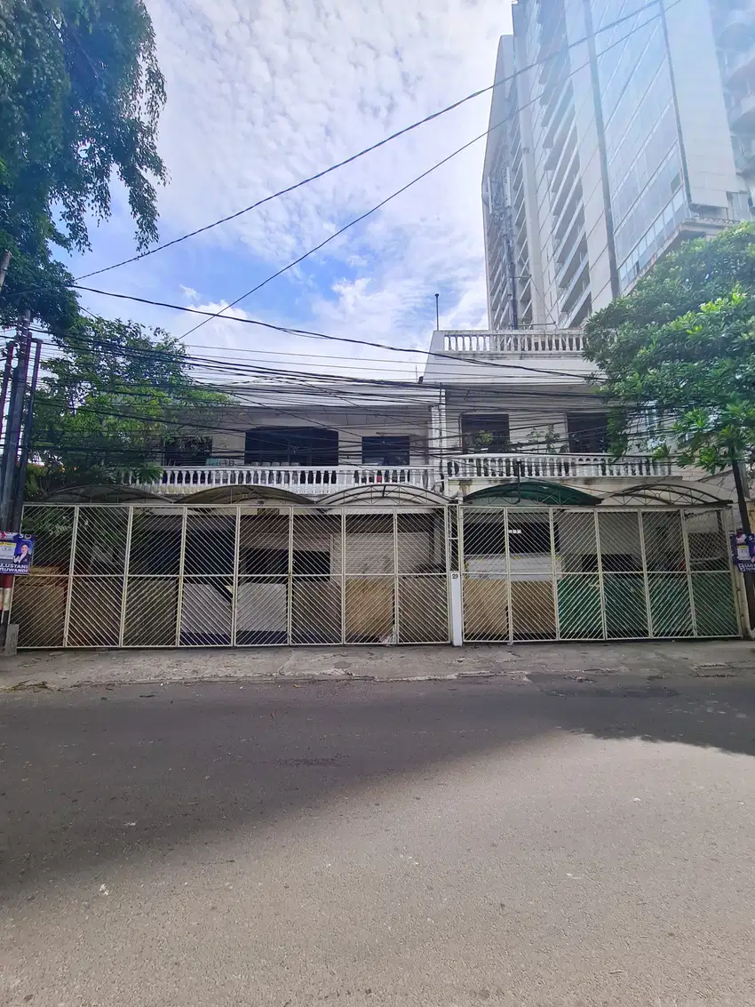 Rumah Dijual Casablanca, Saharjo - Tebet. Jalan Utama. SUPER NEGO