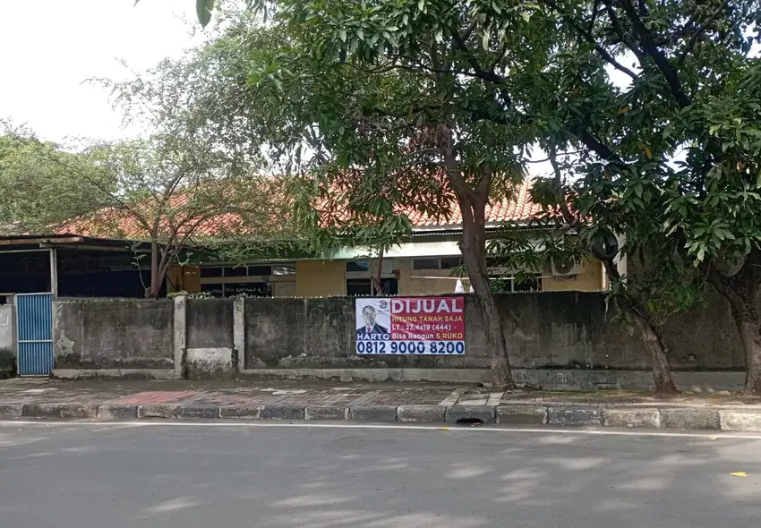 Rumah Tua. Cendrawasih Raya. Hitung tanah saja