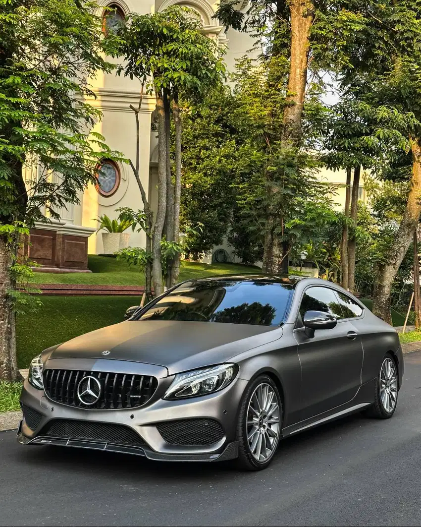 Mercedes benz C300 coupe amg 2017 mercy c300 coupe 2018 amg alcantara