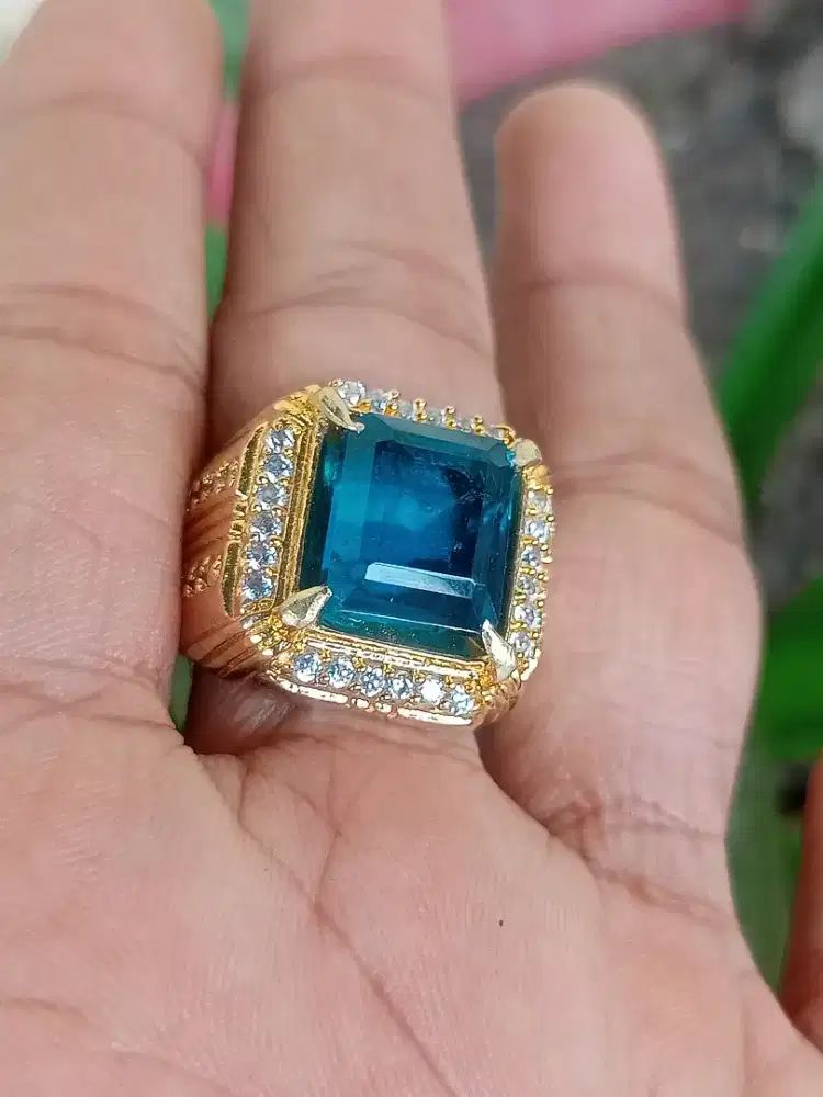 Natural Batu London Blue Topaz Top Luster