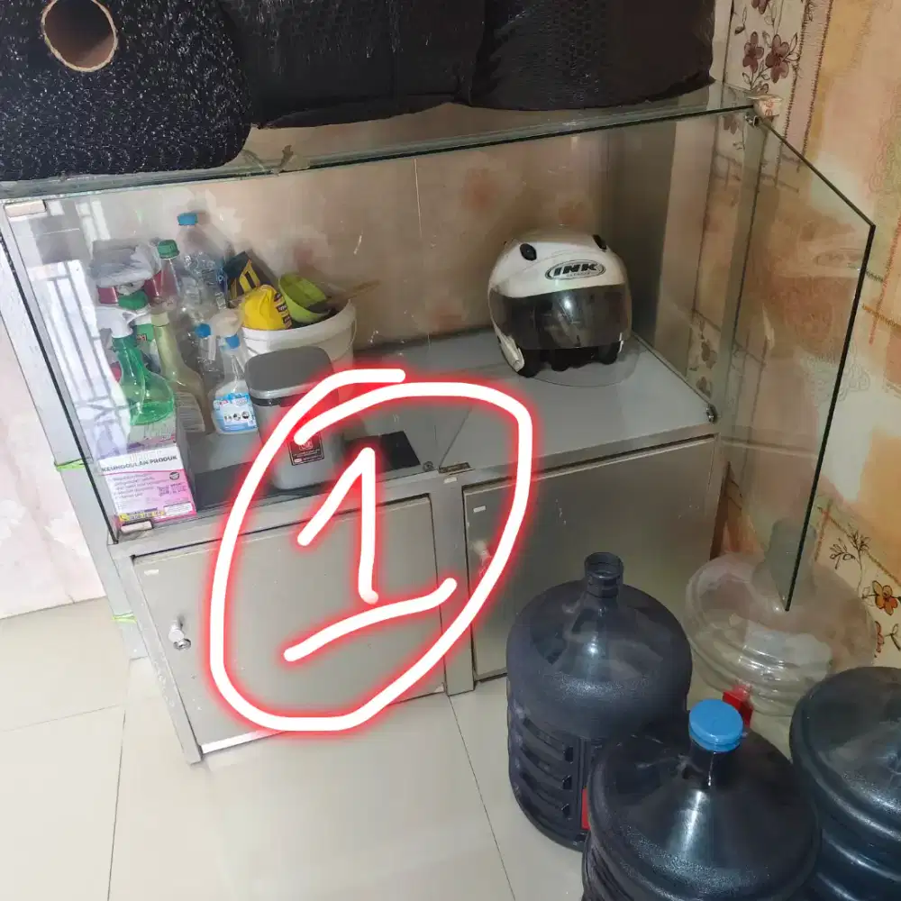 BAGUS ETALASE UNTUK USAHA ANDA MASIH BAGUS LAYAK PAKAI