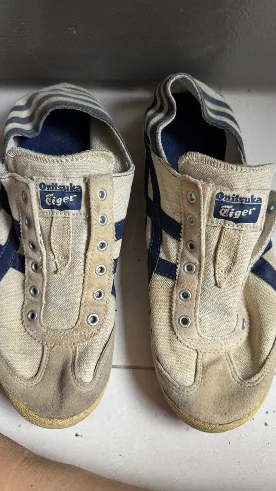 Sepatu Onitsuka Authentic