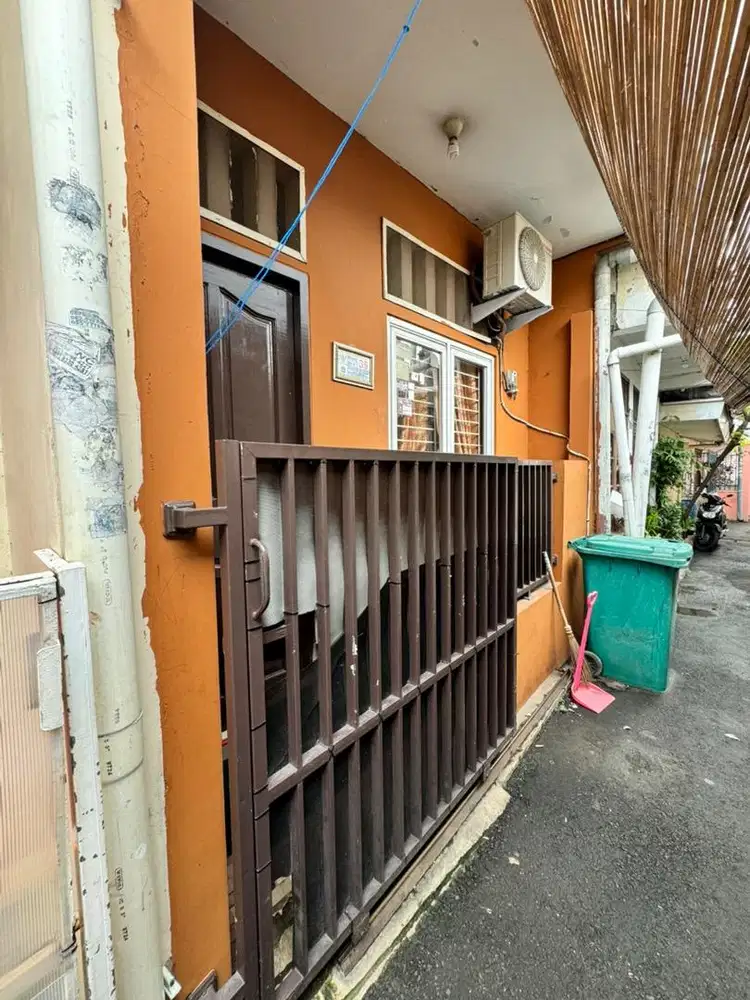 Di jual rumah jalan wedana otista
