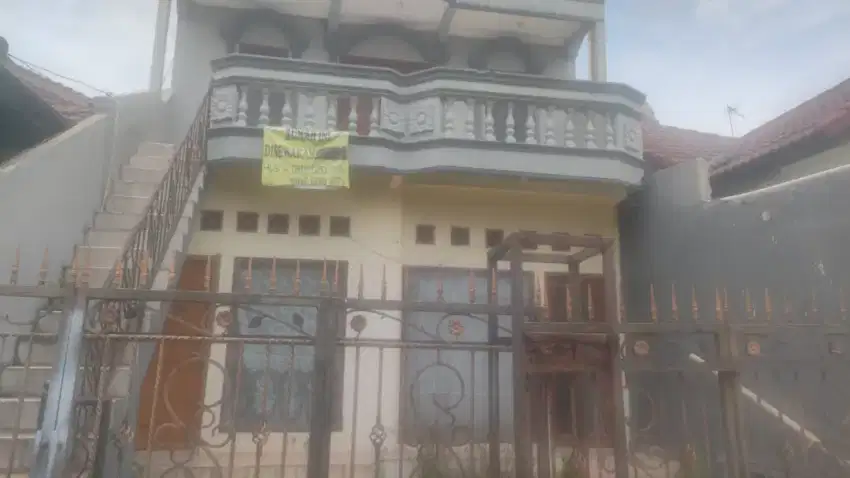 Rumah Dua Lantai, Dekat Gerbang Utama, Dekat Indomart  Akses Tol