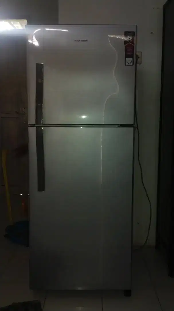 DIJUAL CEPAT KULKAS POLYTRON NO MINUS SAMA SEKALI
