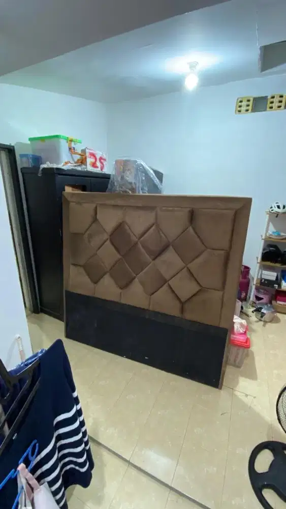 Dipan kasur ukuran king