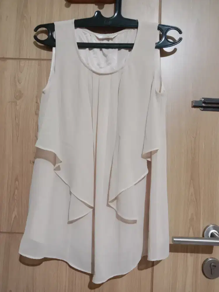 Tops Ivory Shiffon