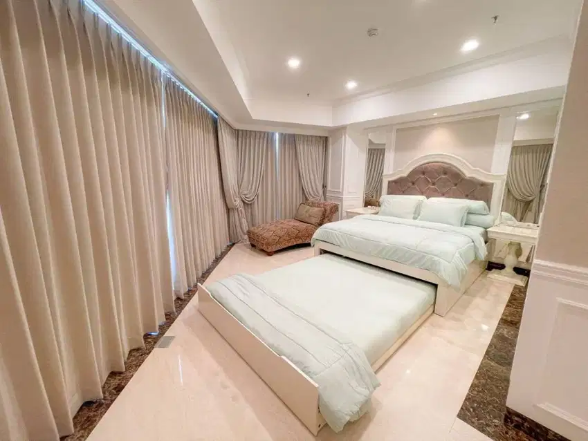 Apartemen mewah The Peak tipe Penthouse private lift Lantai 58