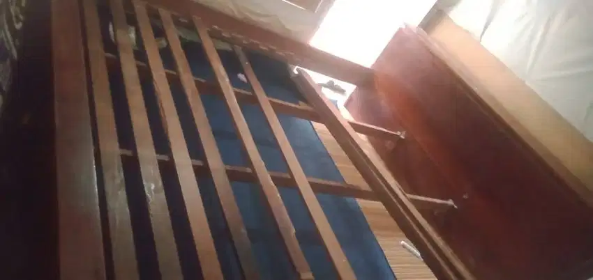 Tempat Tidur Jati Tua