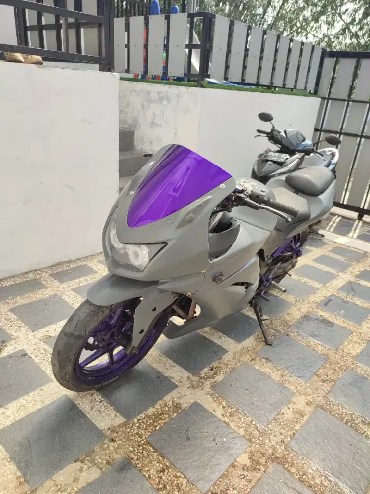 Motor Kawasaki Ninja 250 tahun 2011 / NinBu (Ninja Karbu)